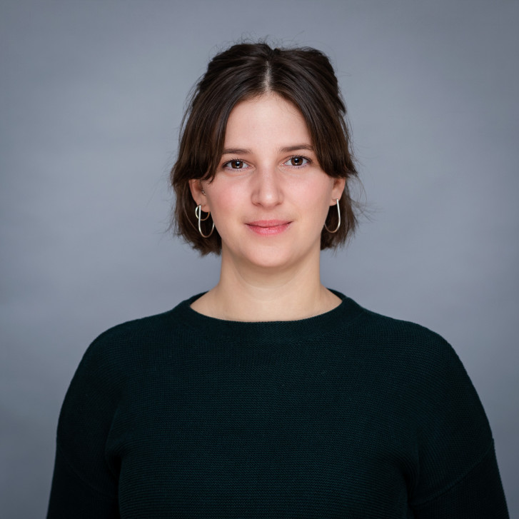 Frontalbild von Sarah Göhmann