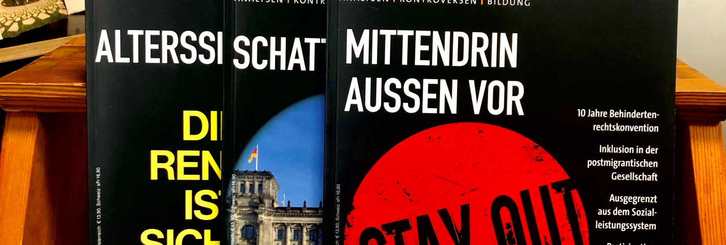 Ein Bild von Zeitschriften "Politikum".  