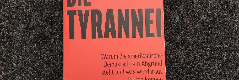 Buchcover von "Die Tyrannei der Minderheit" von Steven Levitsky und Daniel Ziblatt  